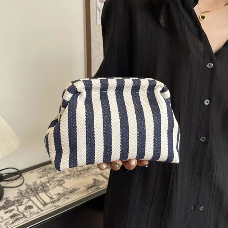 Dune Clutch