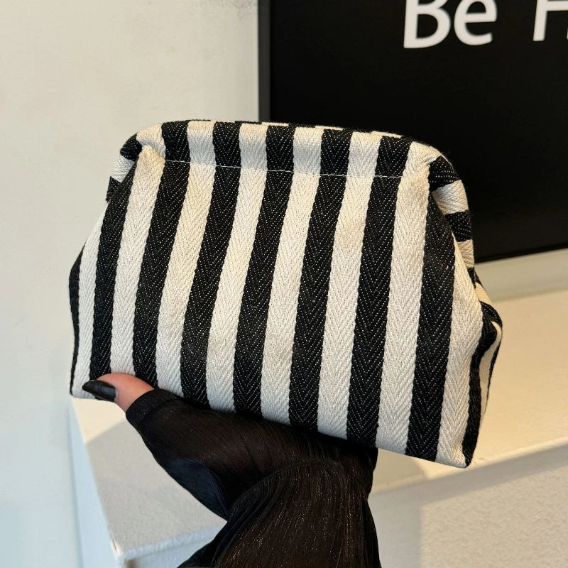 Dune Clutch