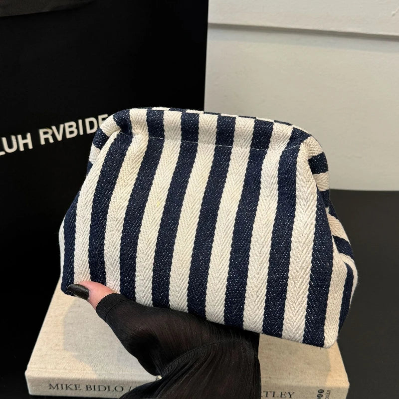 Dune Clutch